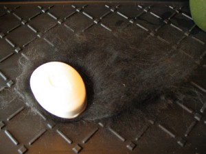 Your last row of fiber can be any color since it is not usually seen. Using a rounded soap vs. a rectangle is best for beginners so the corners of the soap don't poke through the fiber.